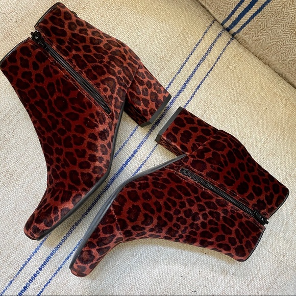 ANTHRO (H London) Leopard Booties - Picture 2 of 8